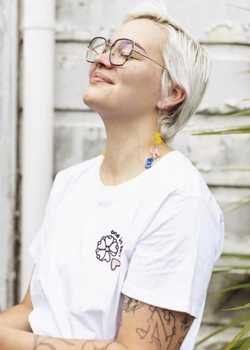 Becky Moss 3  profile image