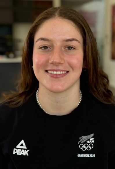 01,lucia georgalli Monarch 24 profile image