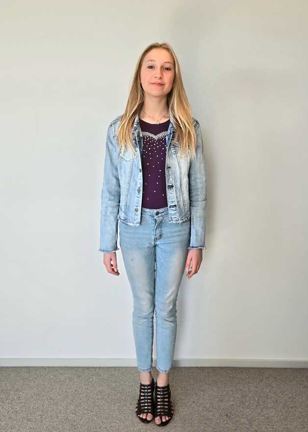 02,Abigail Van Niekerk Monarch 26 profile image