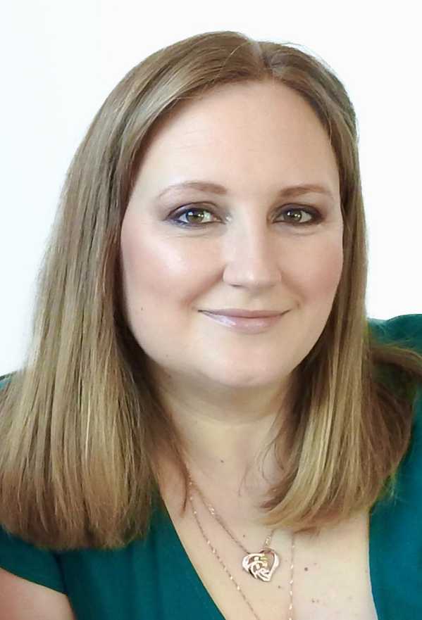 01,Yulia Taylor Monarch 22 profile image