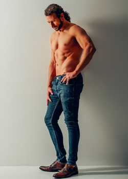 02,Jason Jobsis Monarch 25  profile image