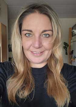 01,Jodi Walters Monarch 24  profile image