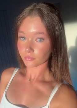 01,Isabelle Skinner Monarch  profile image