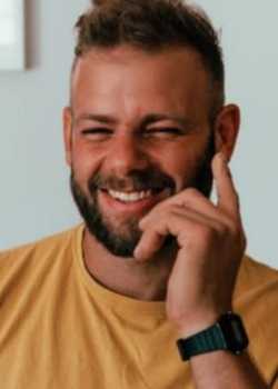 Lloyd Carrigan  profile image