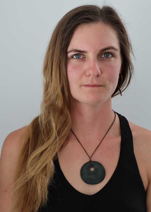 04,Halina Horn Monarch 24 profile image
