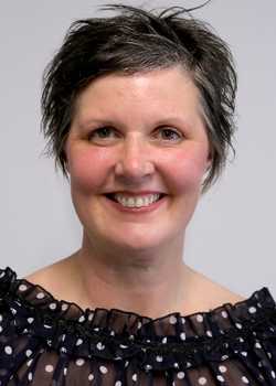 Raewyn Malcolm Monarch Aug21 Headshot 5  profile image