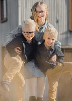 Sutherland Family Monarch 2021 ThreeKids 1  profile image