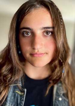 01,Luana Kirchoff Monarch 24   profile image