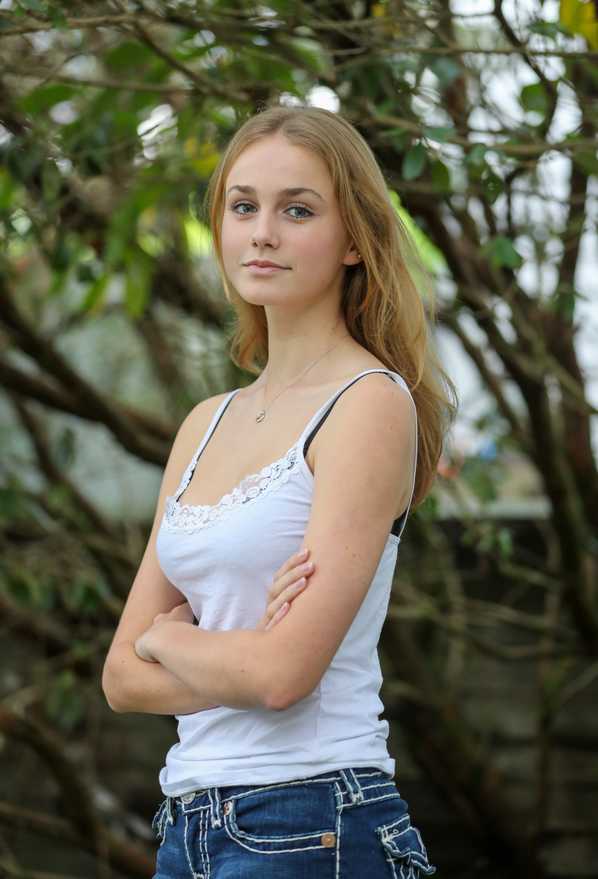 08,Sasha McKenzie Monarch 23 profile image