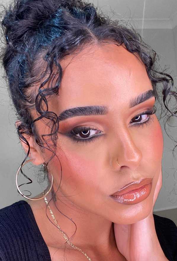 01,Tallulah Mclean Monarch MakeupByTea profile image