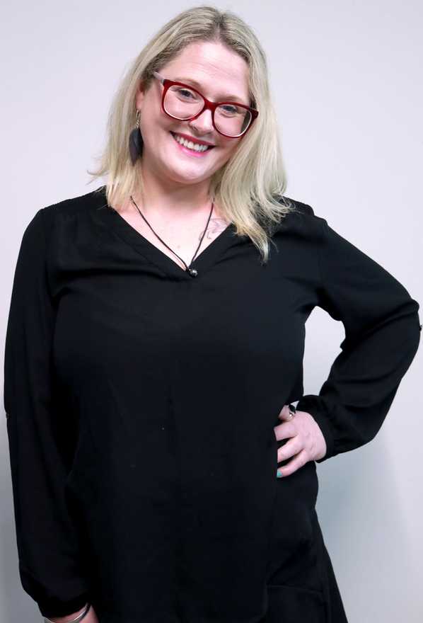 Laura Cleminson Monarch Aug21 FullLength 4 profile image