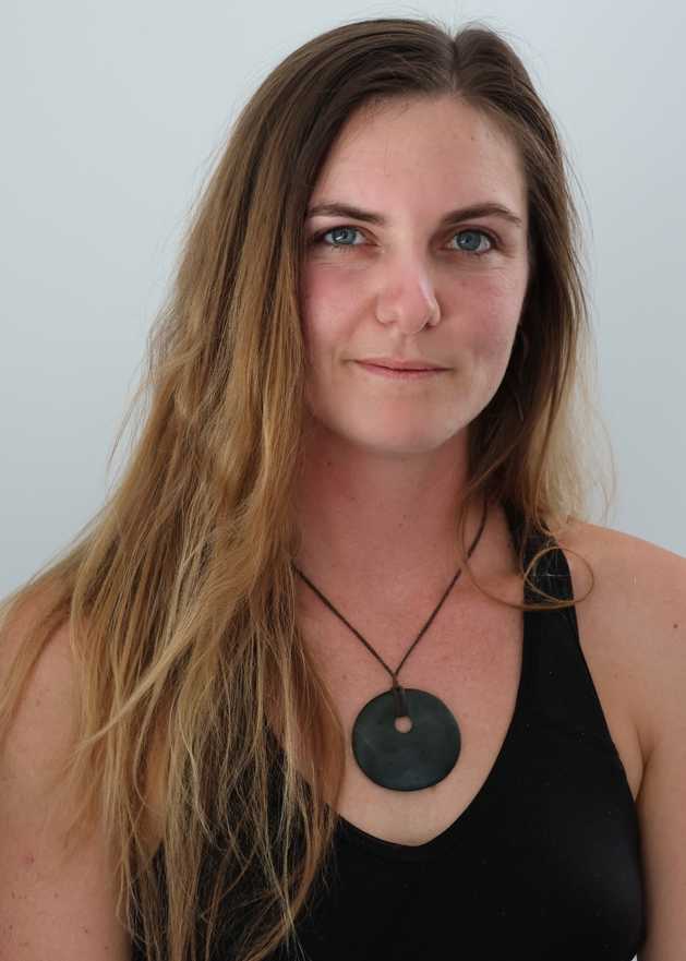 01,Halina Horn Monarch 24 profile image
