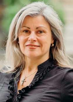 Sonya Hill  profile image