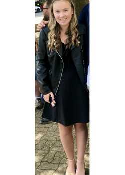 samantha Smith Full length  profile image
