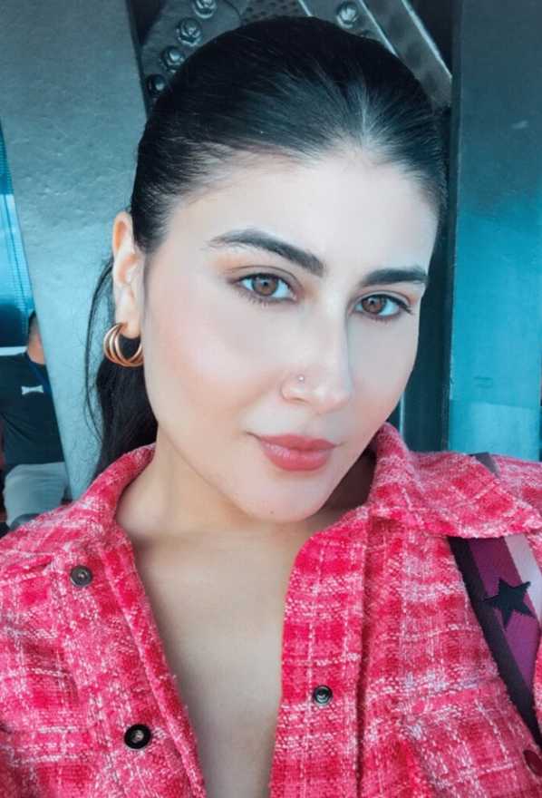 09,Oshin Walia Monarch 23 profile image
