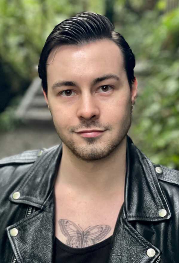 01,Oliver Coughlin Monarch 22 profile image