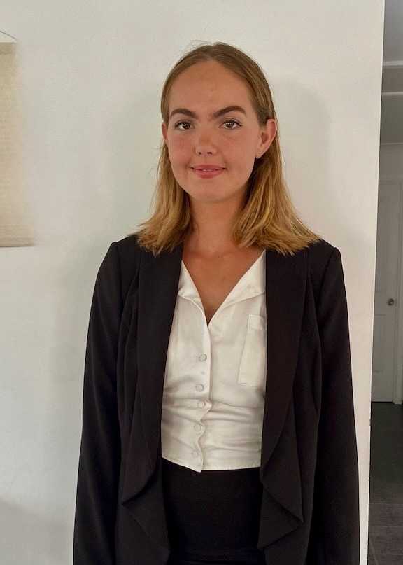 04,Chloe Heikkinen Monarch 25  profile image