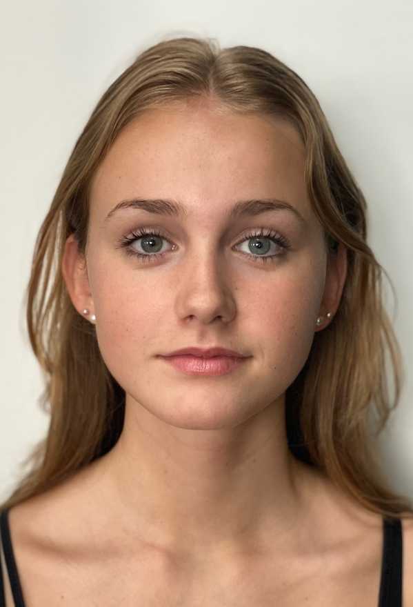 01,Sasha McKenzie Monarch 23 profile image