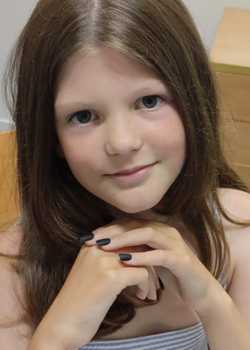 01,Isla Hendry Monarch 24  profile image