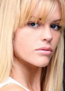 03,Olivia Clark monarch 09  profile image