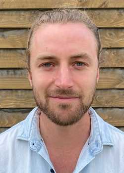03,Simon Lee Monarch 23  profile image