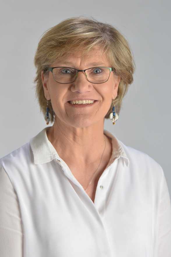 Zella Downing Monarch 21 6 profile image