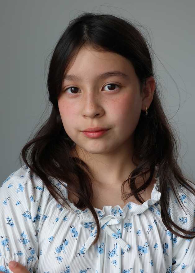 04,Zara Black Monarch 25 profile image