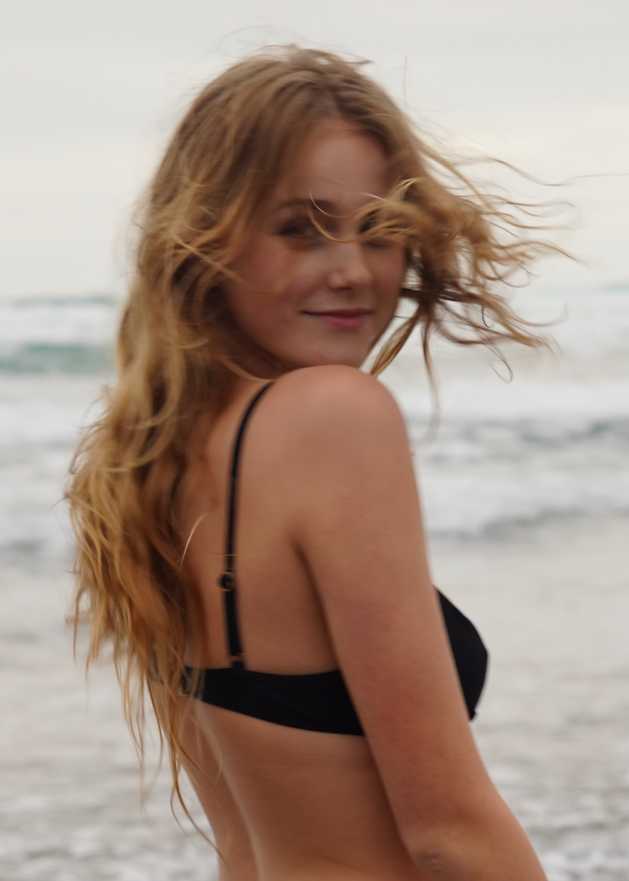 09,Sasha McKenzie Monarch 25 profile image