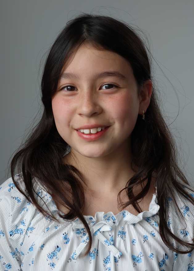 03,Zara Black Monarch 25 profile image