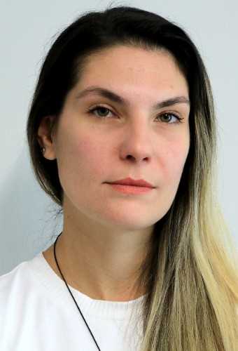 Louise Vanni Rosa Da Silva Monarch Headshot 6 profile image