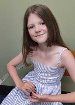 02,Isla Hendry Monarch 24  profile image