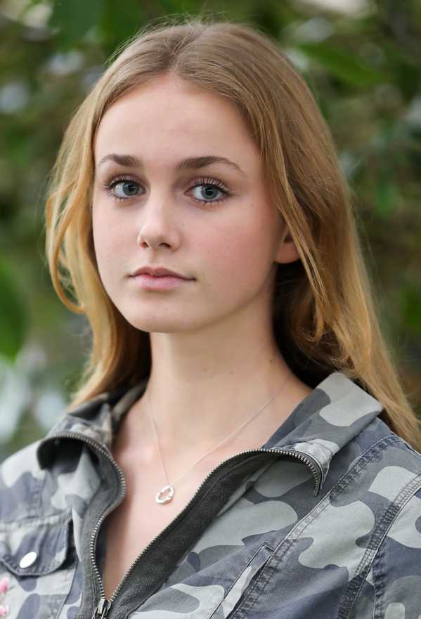 03,Sasha McKenzie Monarch 23 profile image