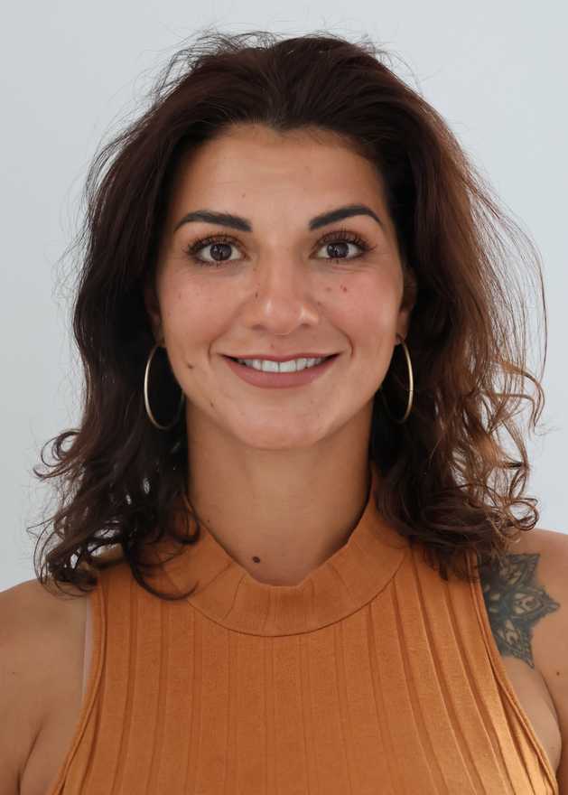 09,Cristielle Perotoni cardoso Monarch 25 profile image