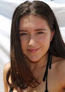 03,Roxy Allnutt Monarch 20  profile image