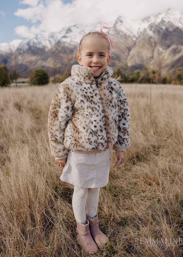 2,Isla Devery Monarch 25 profile image