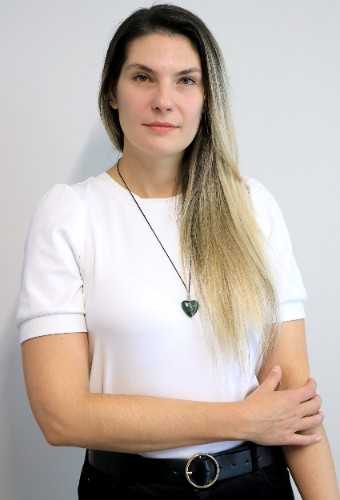 Louise Vanni Rosa Da Silva Monarch Midlength 3 profile image