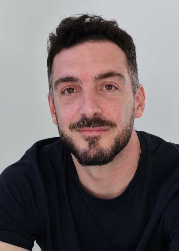 07,Allan Naltchadjian Monarch 26 profile image