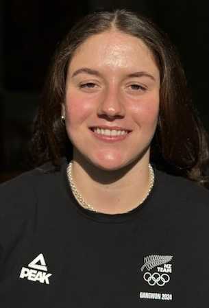 04,Lucia georgalli Monarch 24 profile image