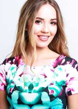 Michaela Potier Monarch2015a  profile image