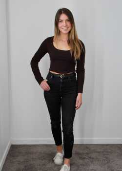 2,Holly Manton Monarch 23  profile image